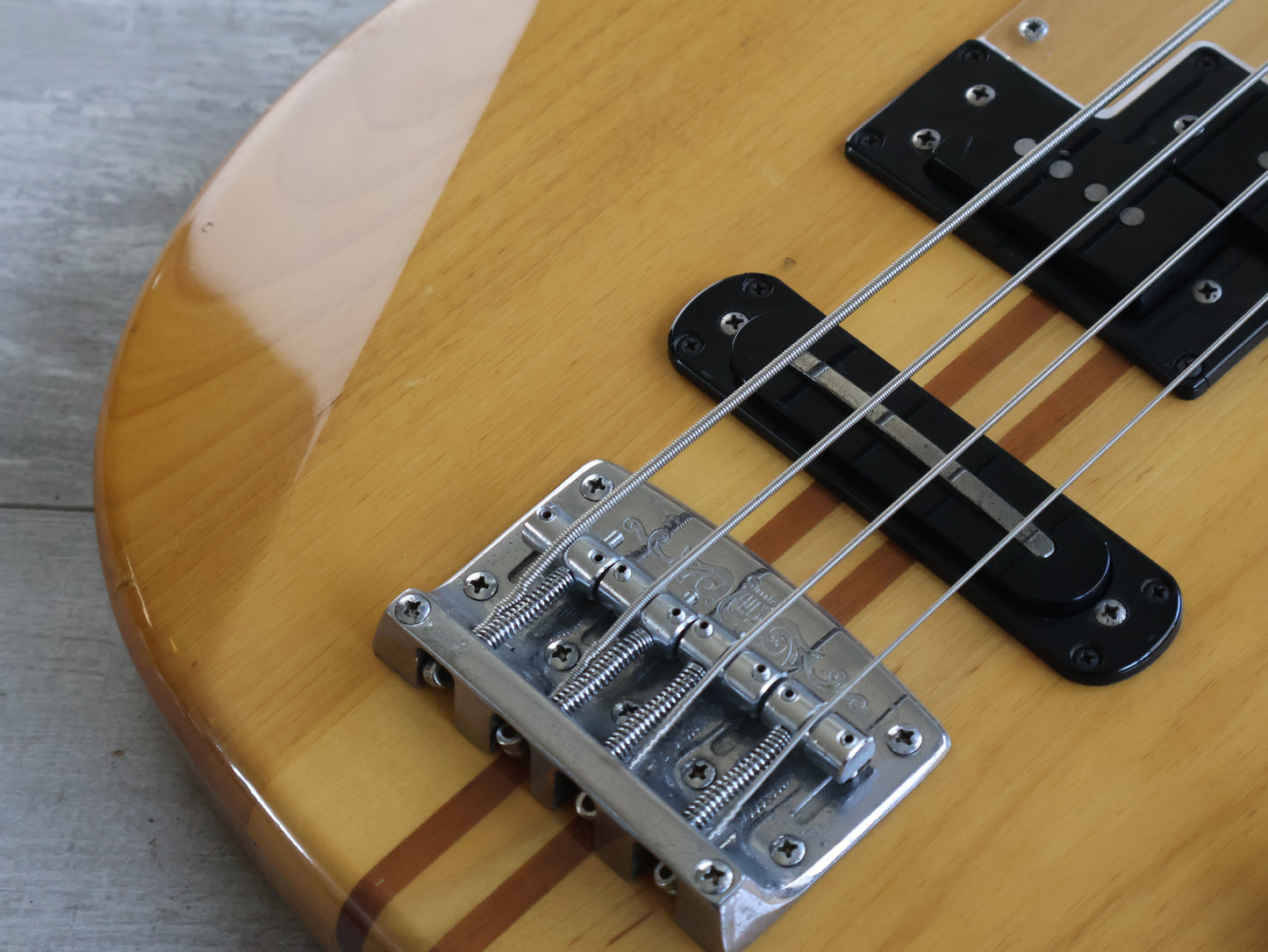 1982 Yamaha Japan BB2000 Neckthrough Broad Bass (Natural)