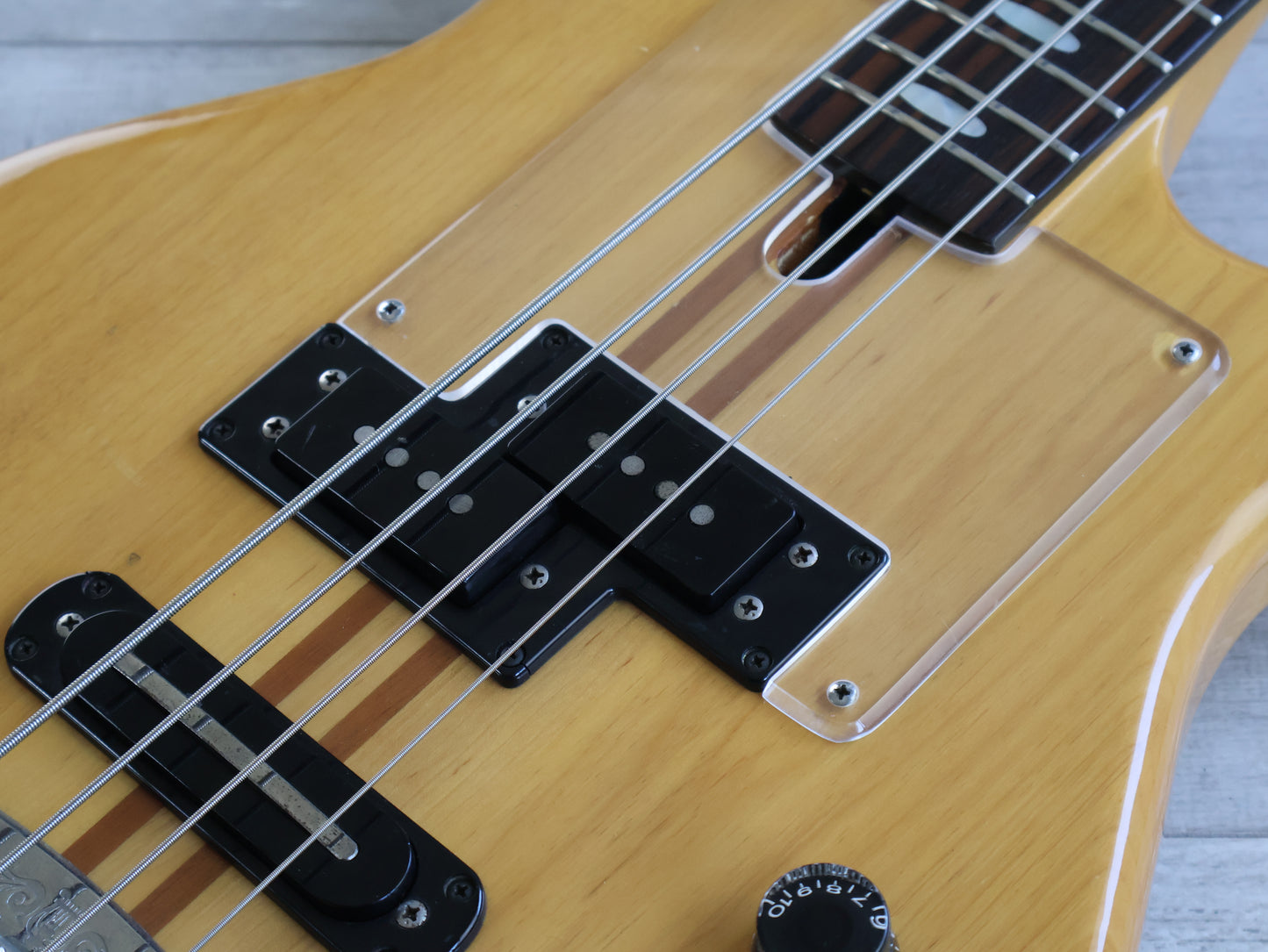 1982 Yamaha Japan BB2000 Neckthrough Broad Bass (Natural)