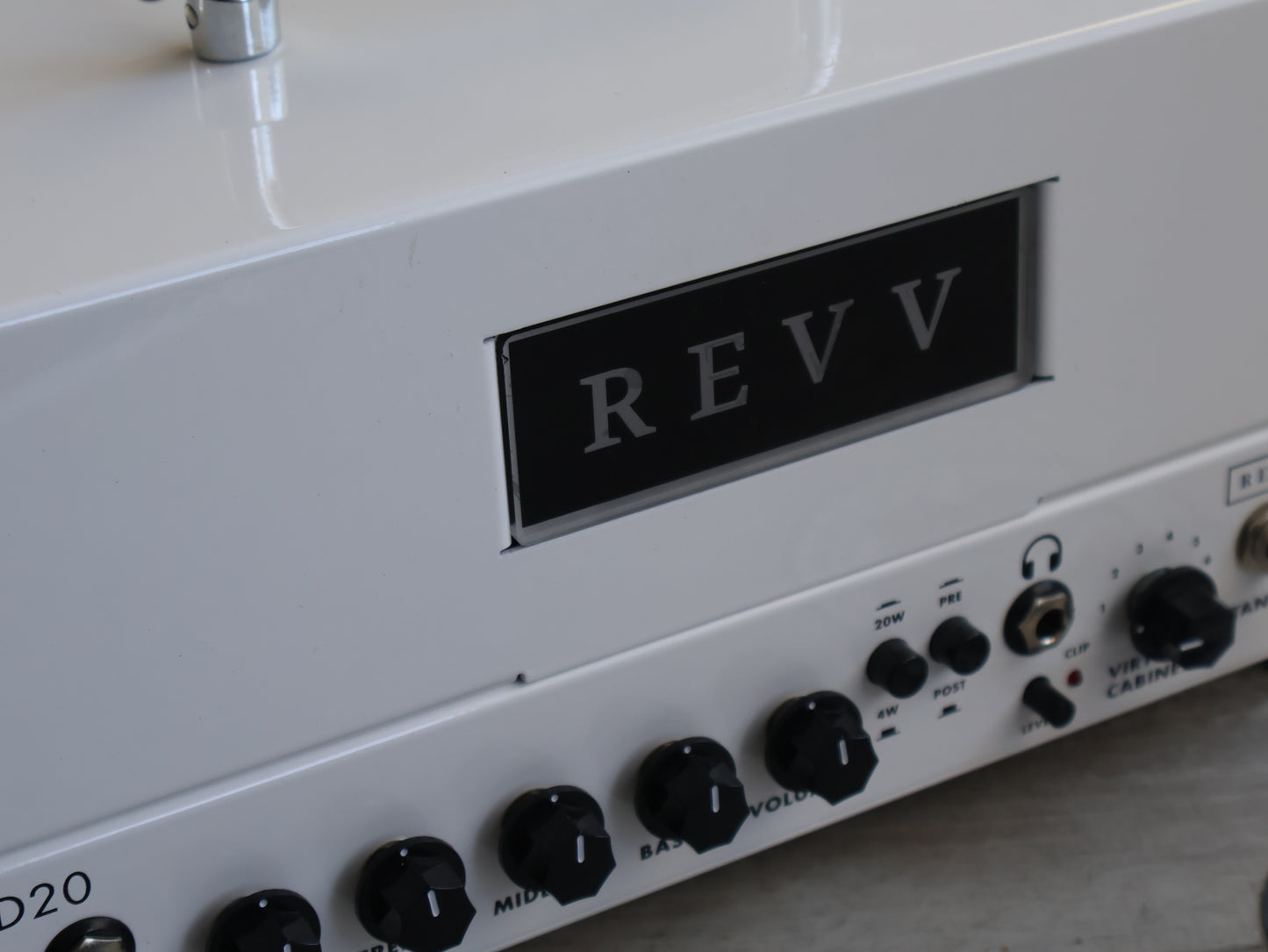 REVV D20 Lunchbox All-Tube Amp w/Built-in Torpedo Reactive Load (White)