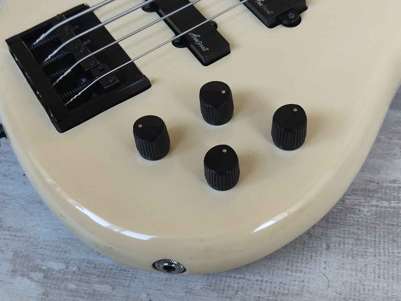 1998 Aria Pro II IGB-50 Integra Series Active Bass (Aged White)