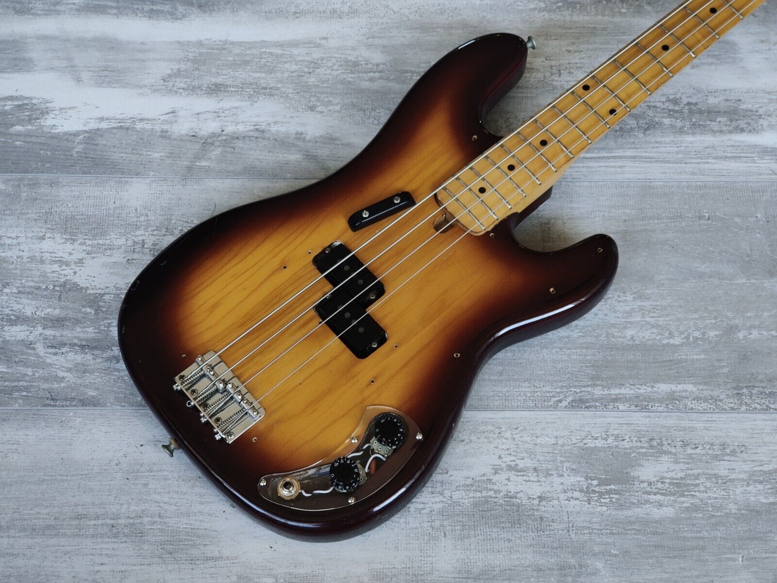 1970's Oakland Japan (by Suzuki) Precision Bass – Cool Old Guitars