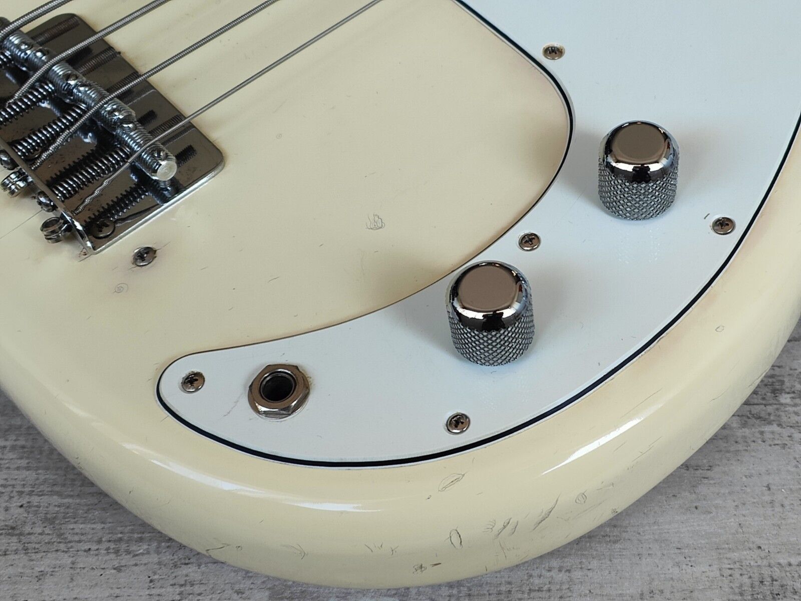 1977 Greco Japan PB420W Mercury Precision Bass (Vintage White)