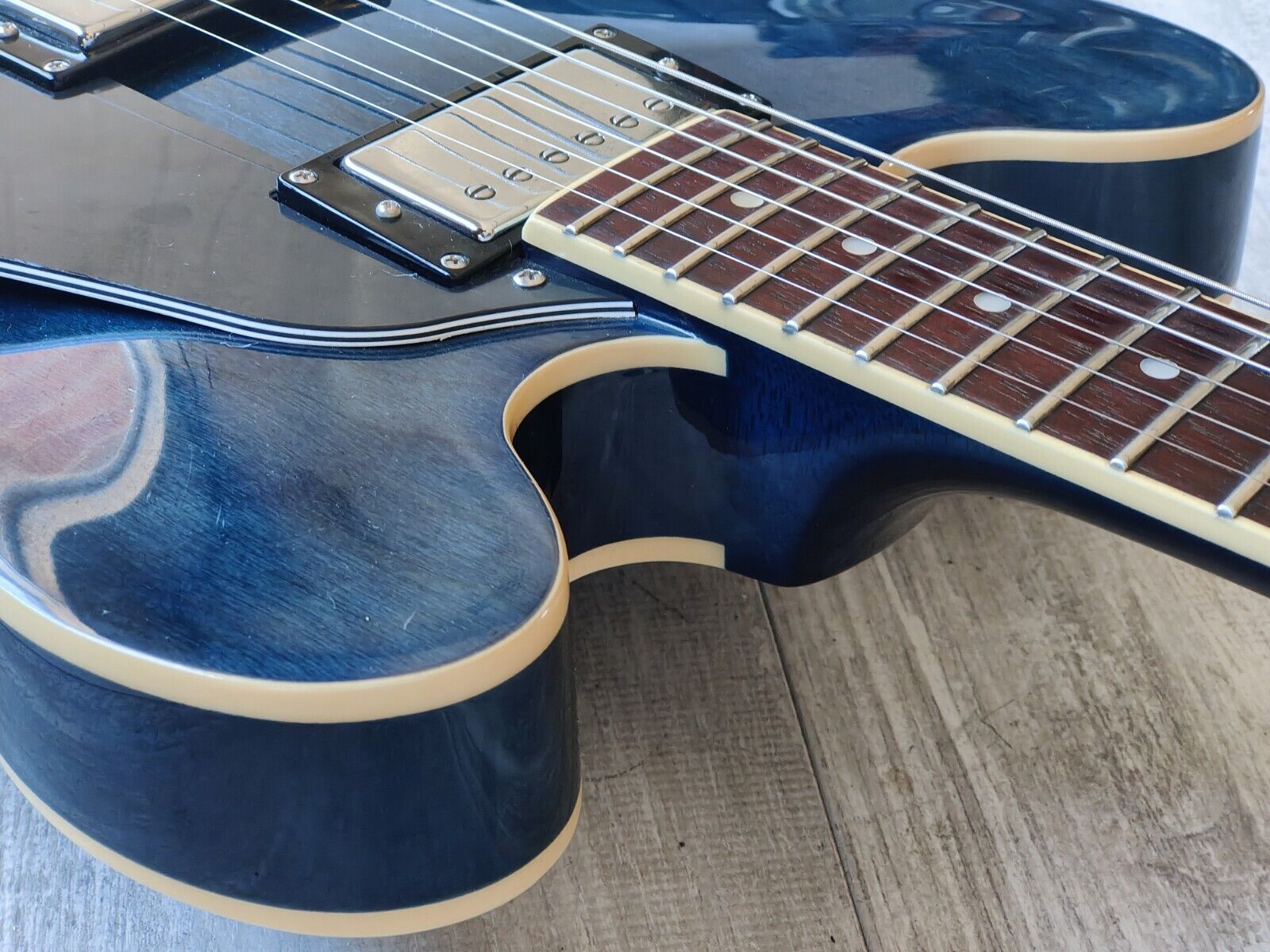 Tokai ES-86 Semi Hollowbody 335 Electric Guitar (See-Thru Blue) – Cool Old  Guitars