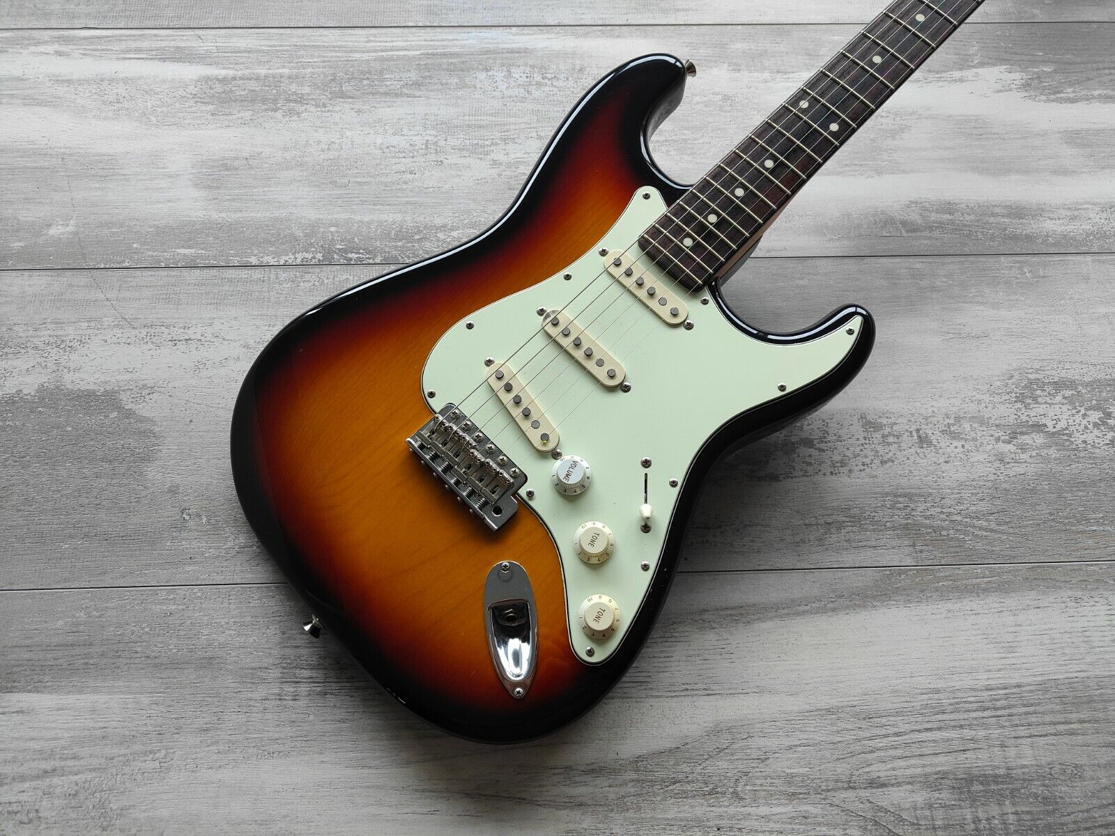 2012 Cool Z (Fujigen Japan) ZST-1R Stratocaster (Sunburst)