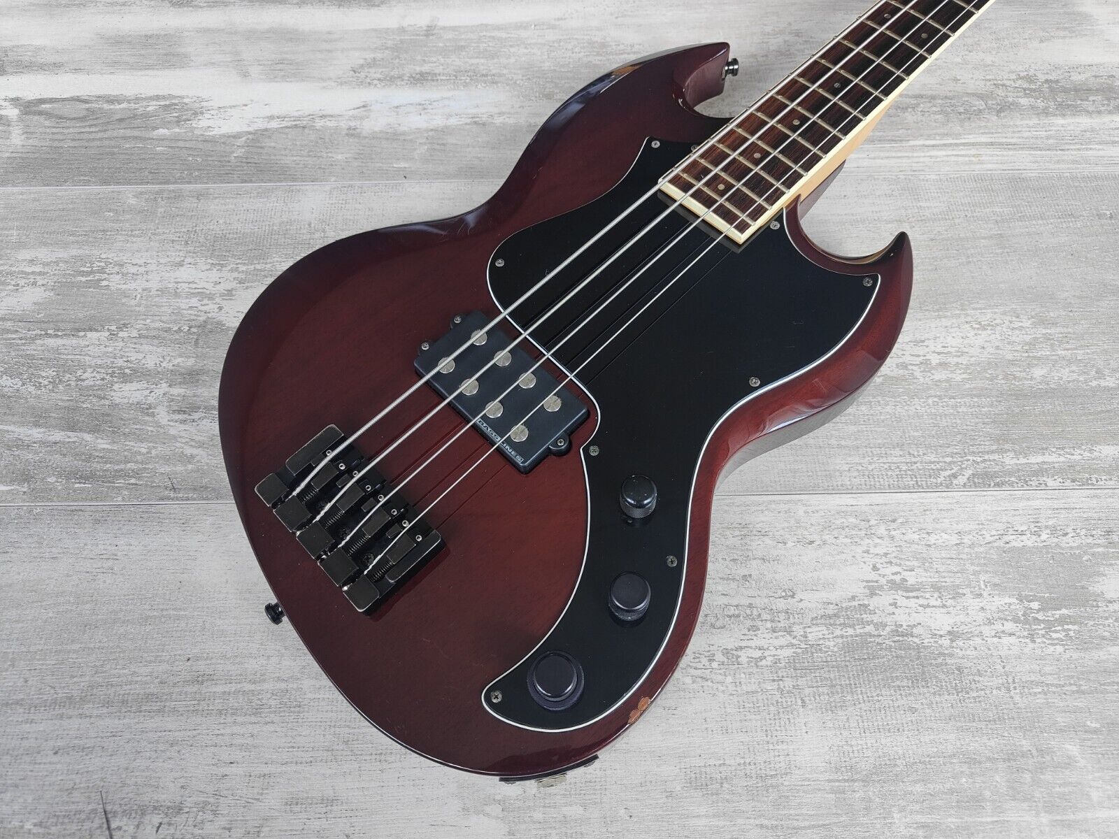 2005 ESP Japan Viper Double Cutaway Bass (Red)