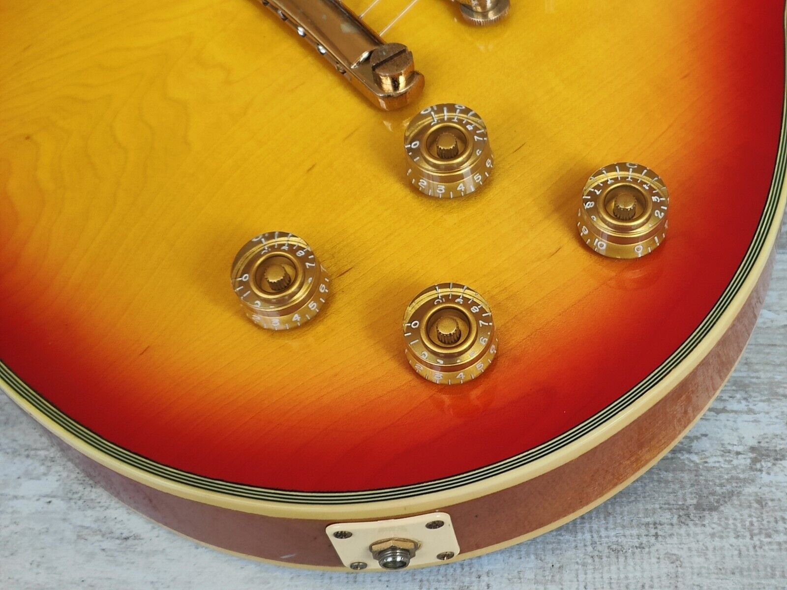 1982 Greco Japan EG-600P Super Power Les Paul Custom 3PU (Cherry Sunburst)