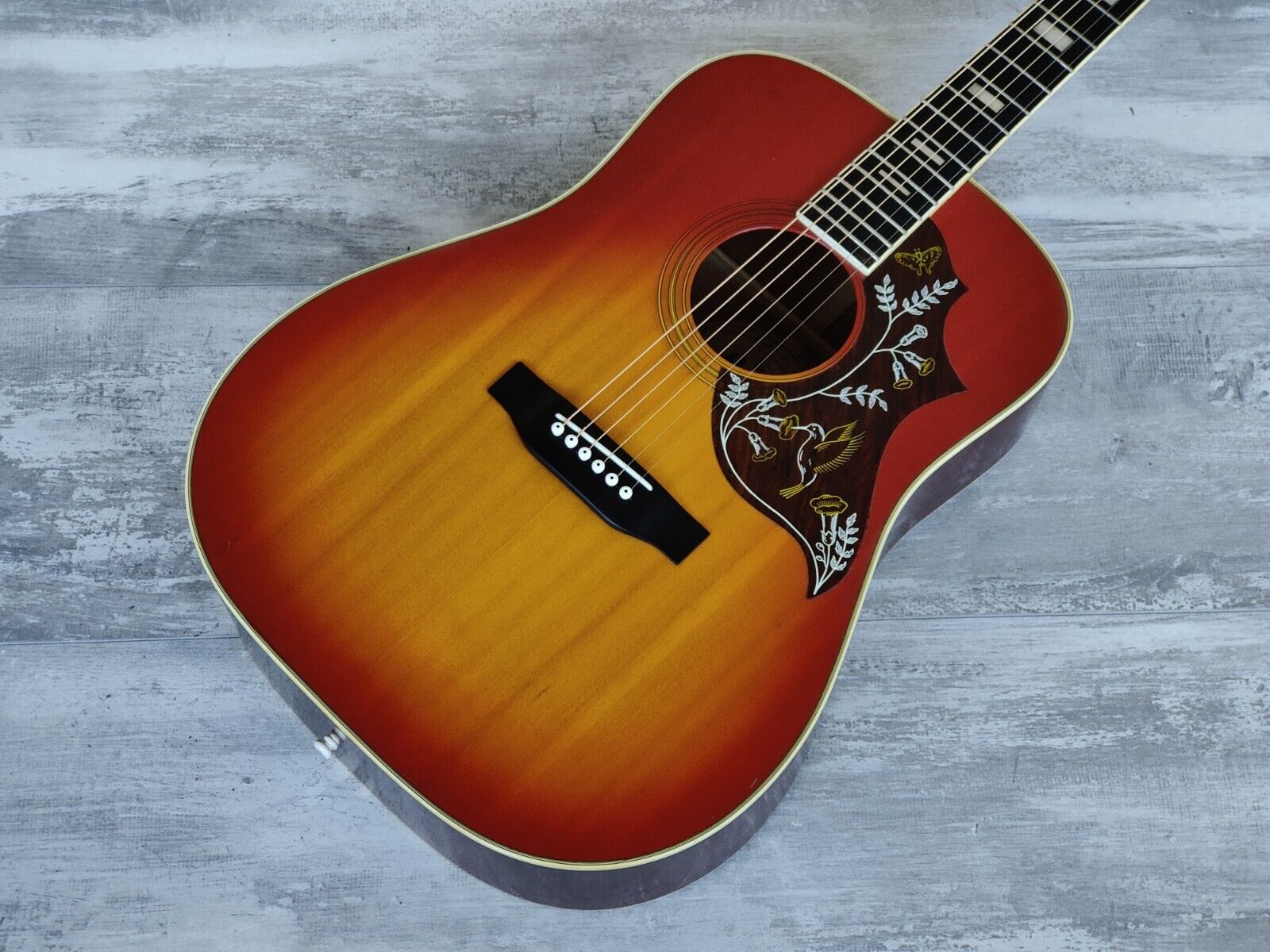 1970's Morris WH-20 Hummingbird Japanese Vintage Acoustic Guitar (Sunburst)