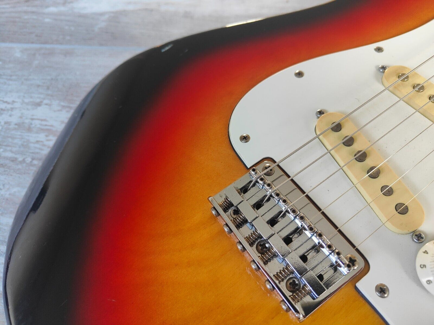 1970's Guyatone Japan Vintage Stratocaster (Sunburst)