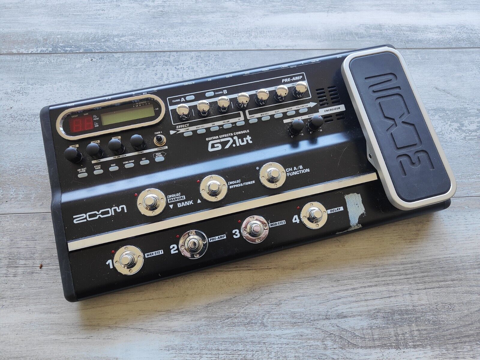 Zoom G7.1UT Multi Effects Pedal – Cool Old Guitars