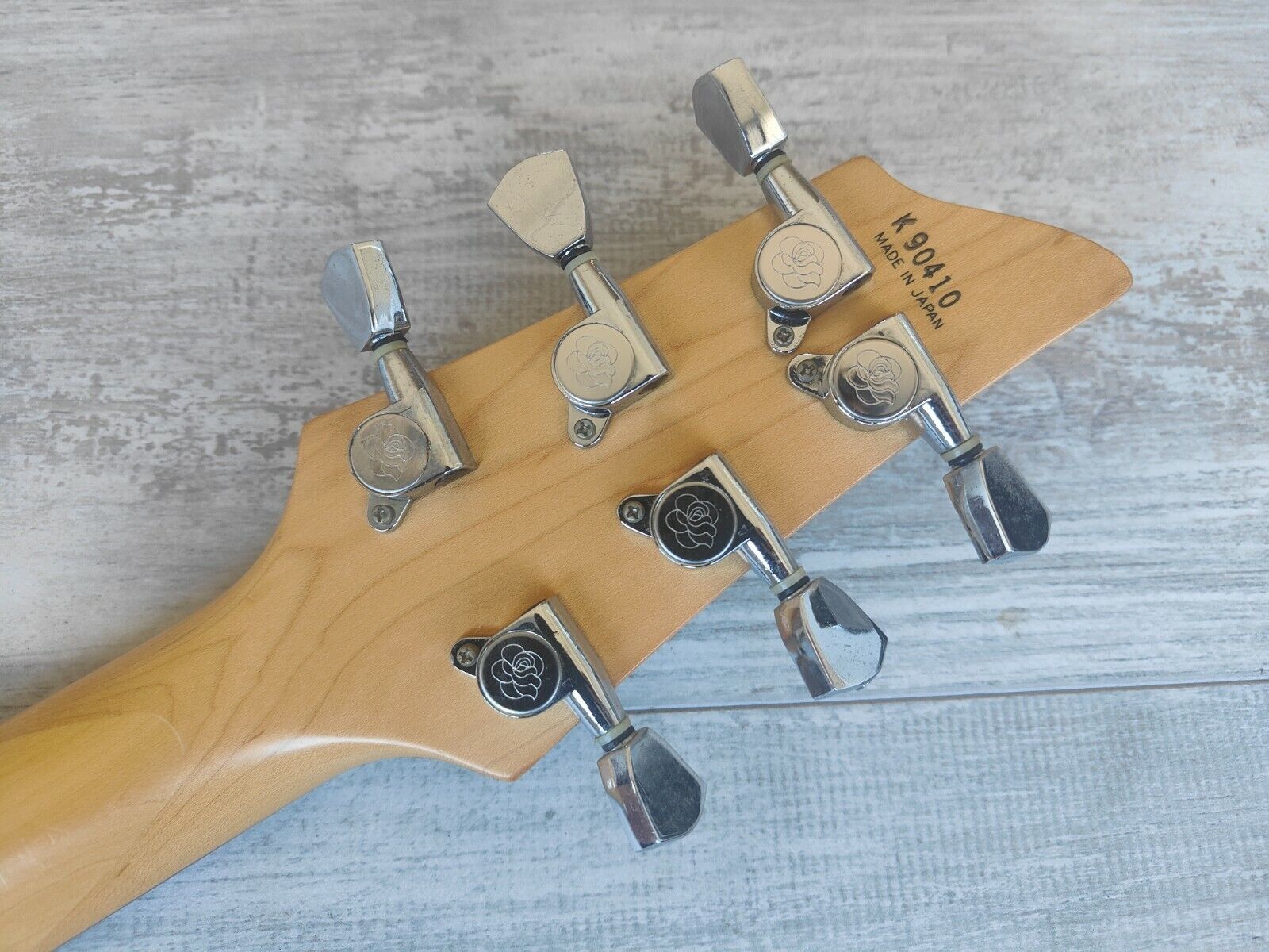 1990 Heartfield (by Fender Japan) RR-7 