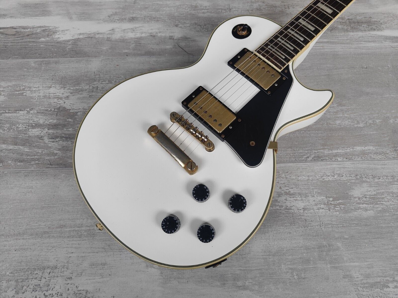 2015 Epiphone Les Paul Custom Pro (Alpine White)