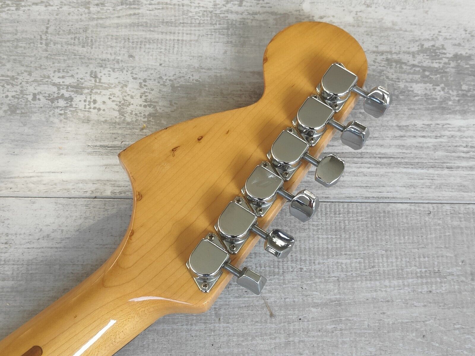 1982 Tokai Japan SS-36 Silver Star Stratocaster Relic (Sunburst)