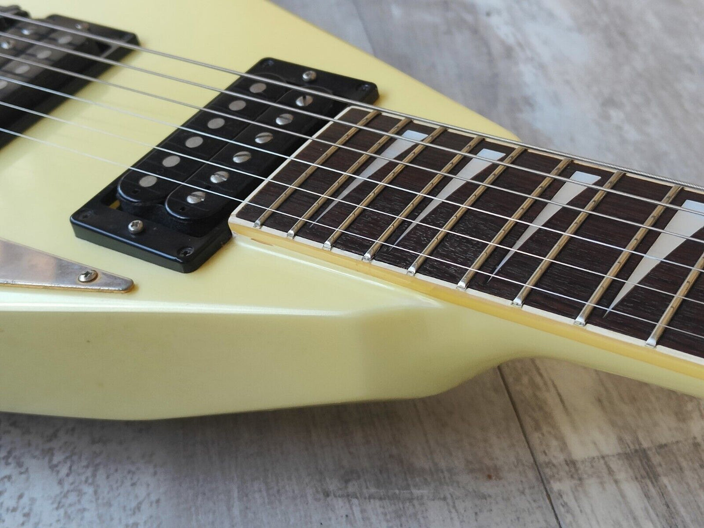 1986 Fernandes Japan JS-100 Rhoads Flying V (White)