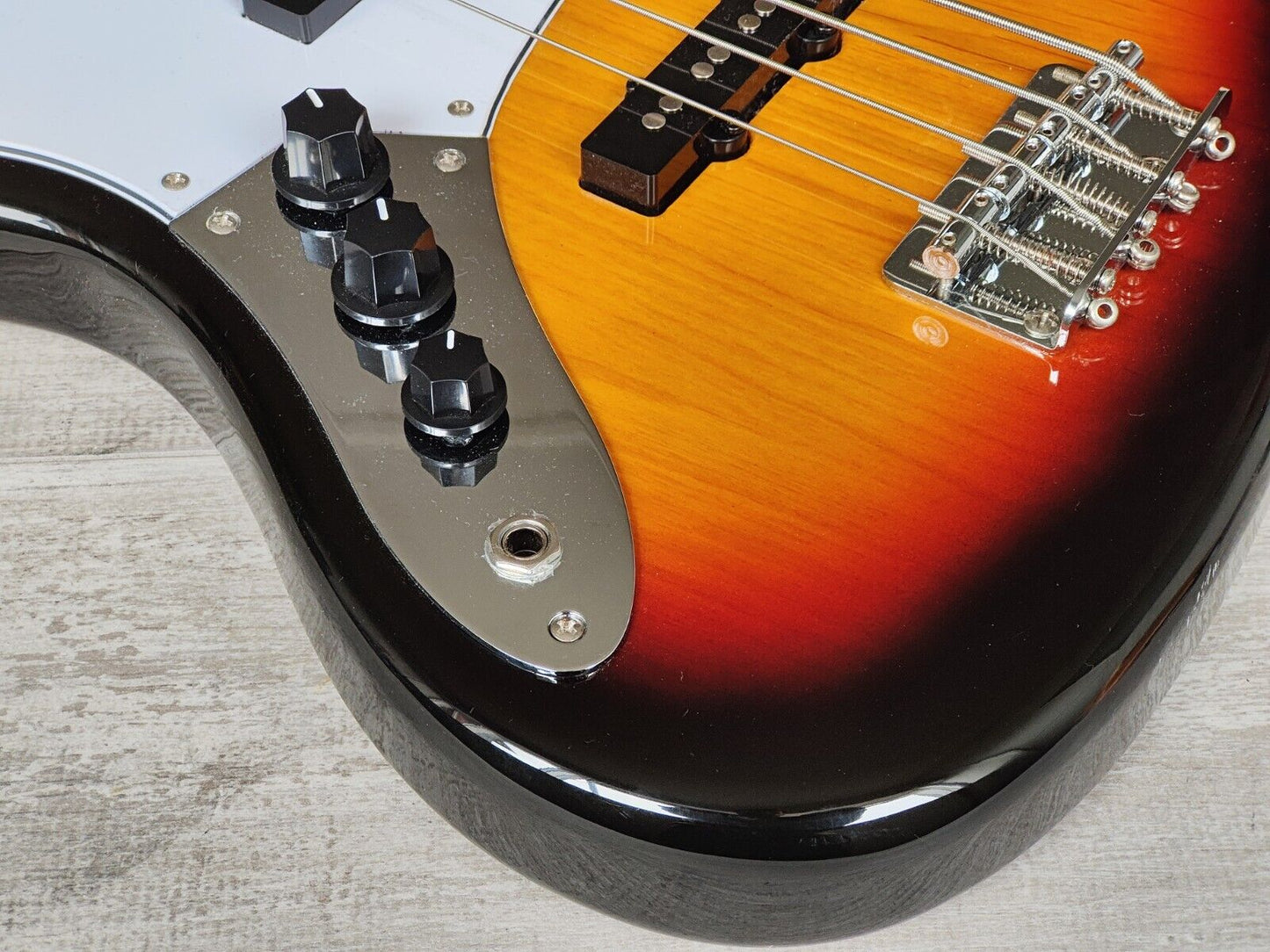 Bacchus Universe Series WJB-330 LH Left Handed Jazz Bass (Sunburst)