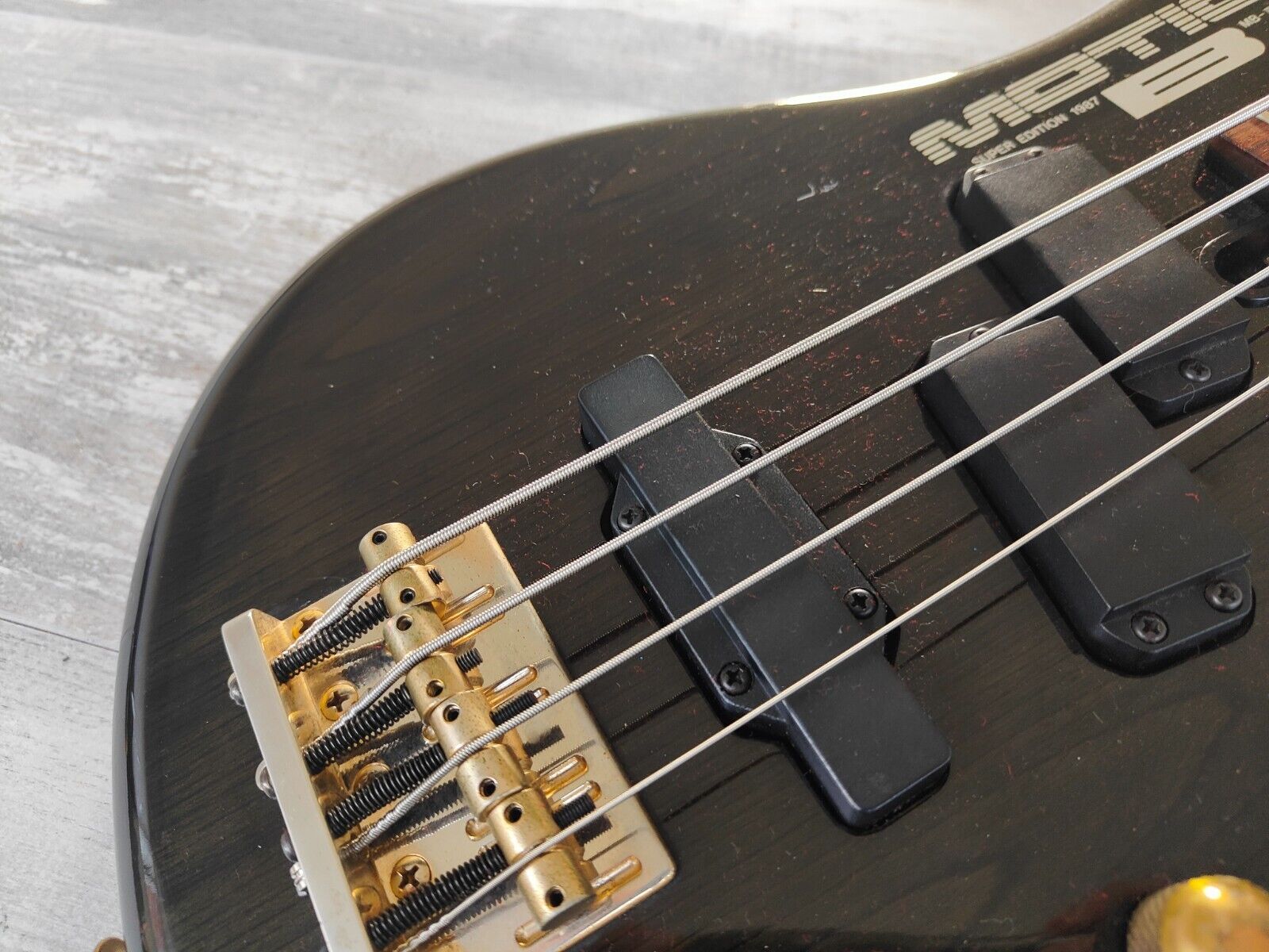 1986 Yamaha Japan MB-III Motion B Short Scale Bass (Trans Black) – Cool Old  Guitars