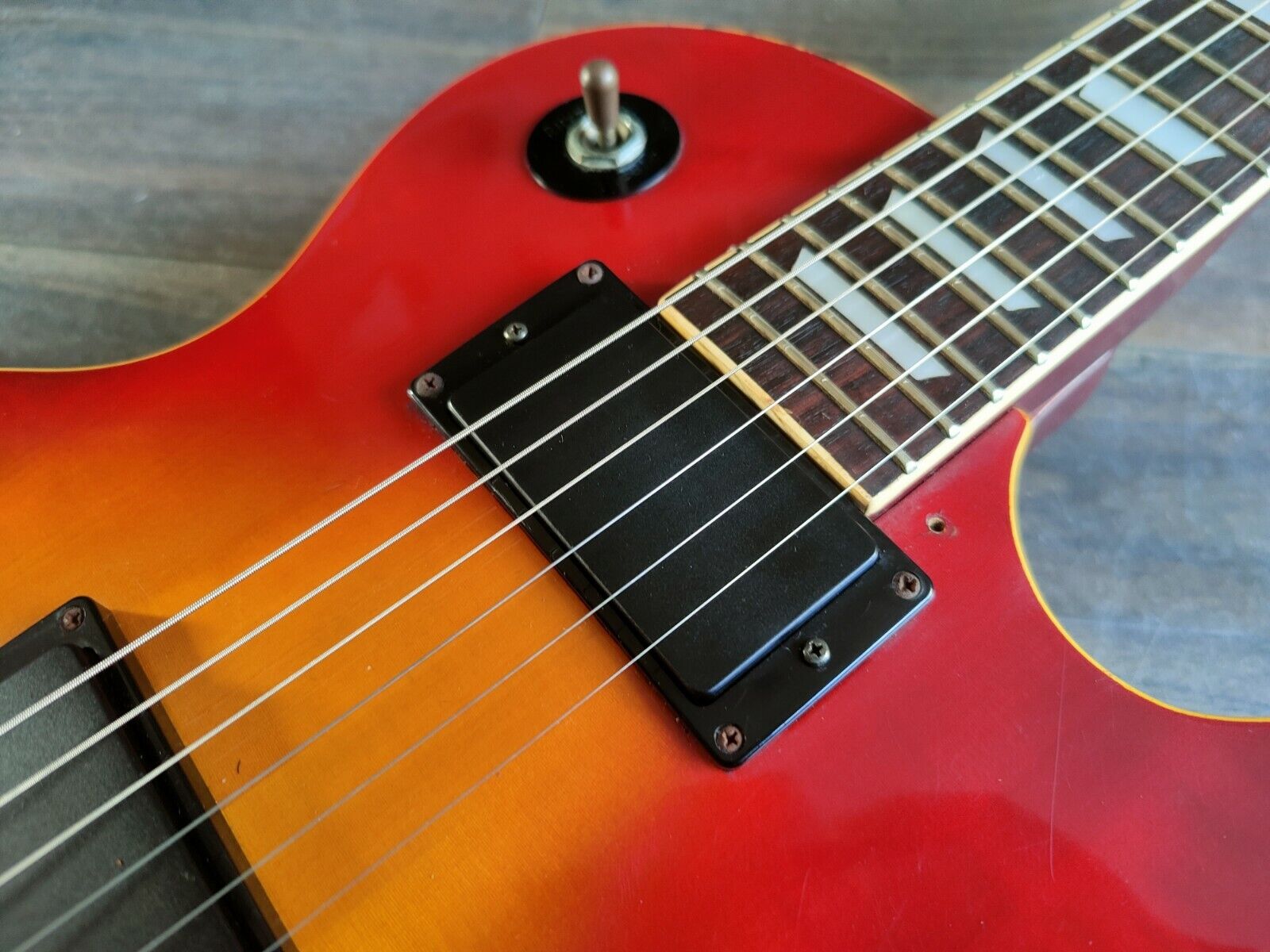 1970's Oakland Japan Les Paul Standard (Cherry Sunburst)