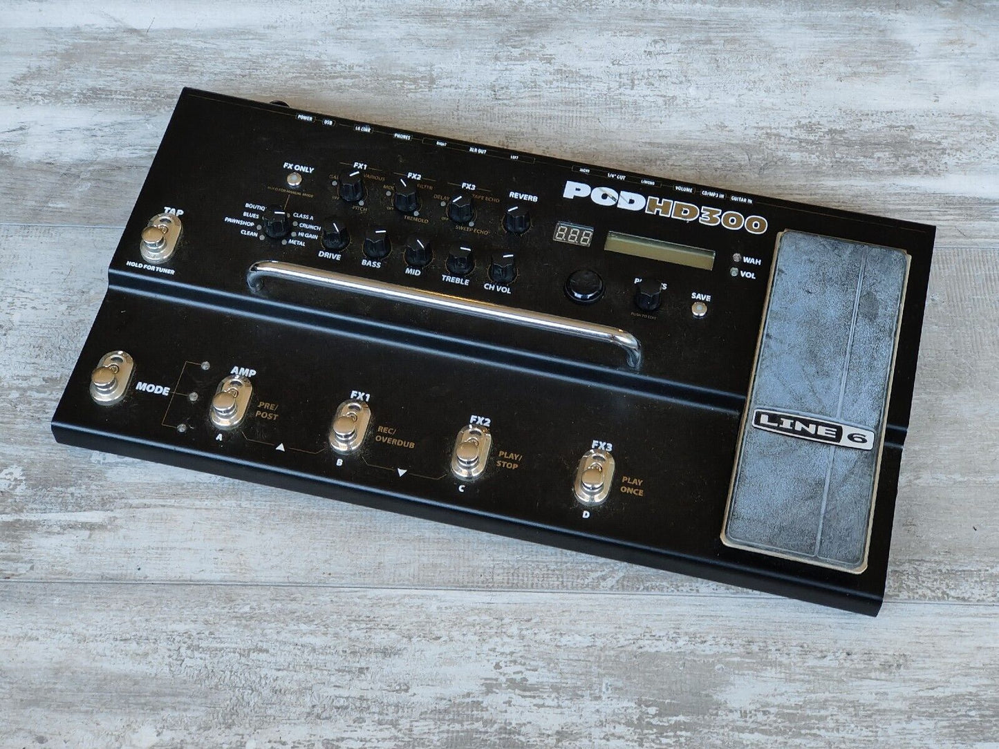 Line 6 POD HD300 Multi Effects Pedal