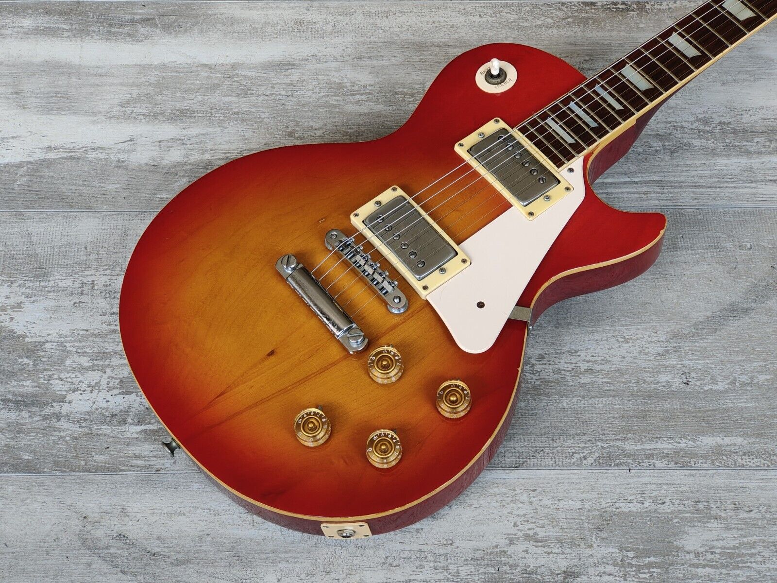 1977 JooDee (by Yamaki Japan) JLP-55 Les Paul Standard (Brown Sunburst)