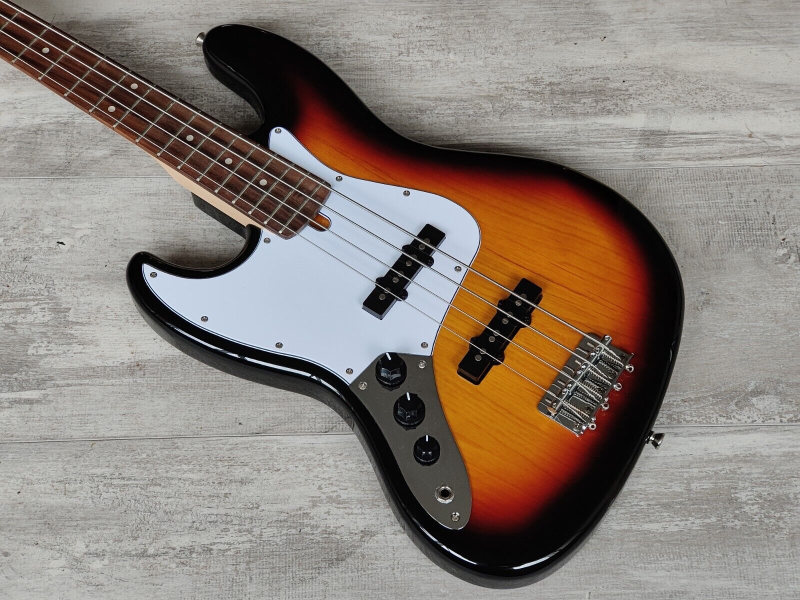 Jazz Bass – Cool Old Guitars