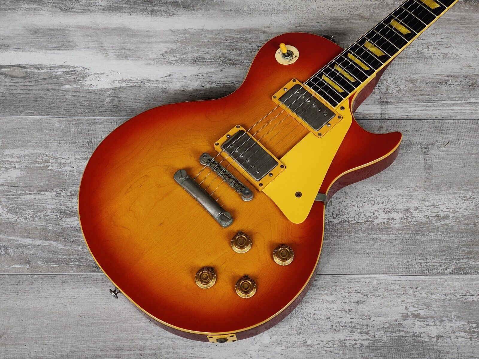 1981 Greco Japan EG-500 Super Power Les Paul Standard (Cherry Sunburst)