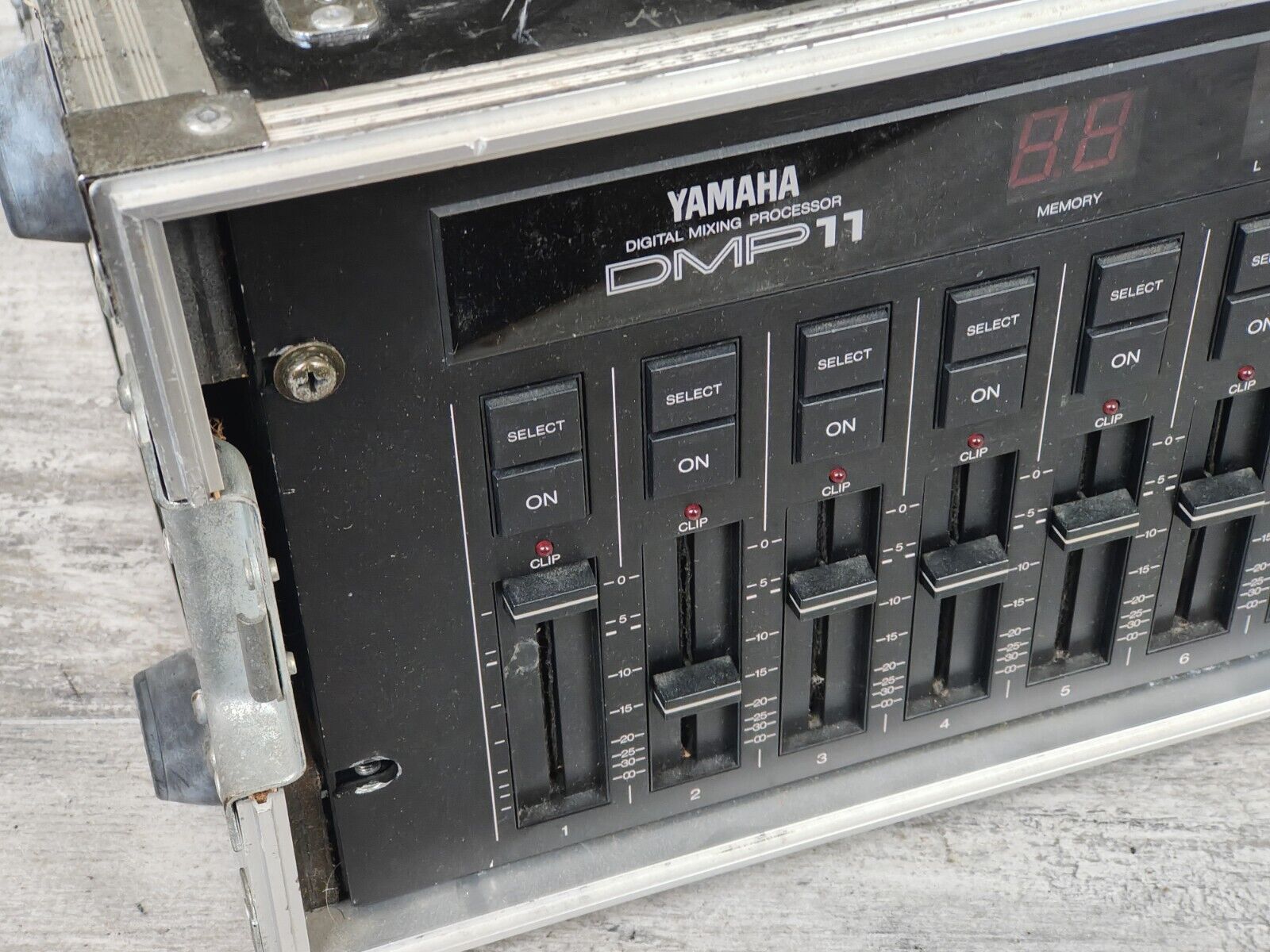 Yamaha DMP11 Digital Mixer w/Road Case