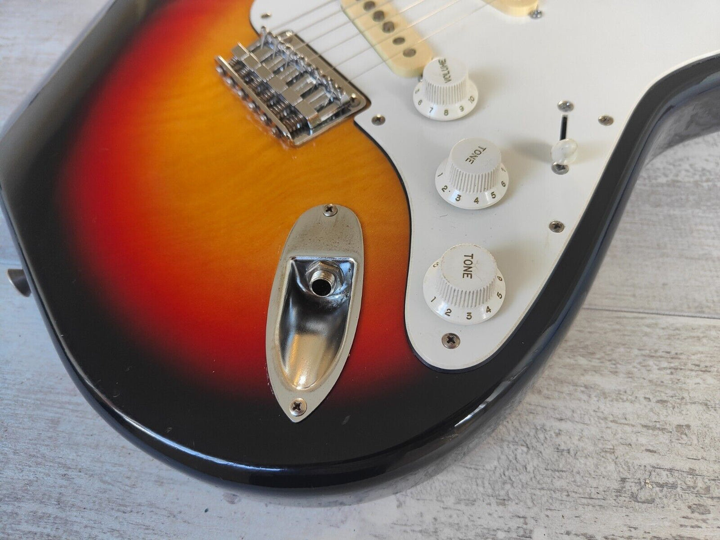 1970's Guyatone Japan Vintage Stratocaster (Sunburst)